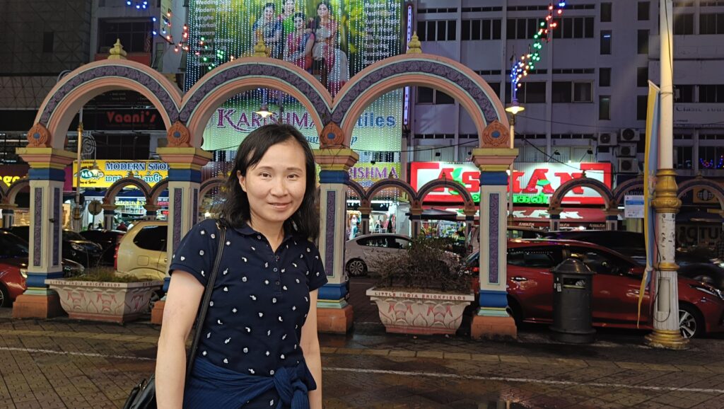 吉隆坡小印度彩色拱門夜景